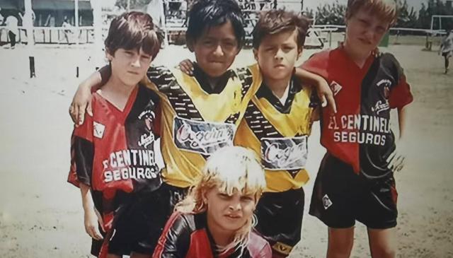 中国 kaiyun·体育官方网站-第一次出国打比赛 9岁梅西的一个举动让人赞叹！